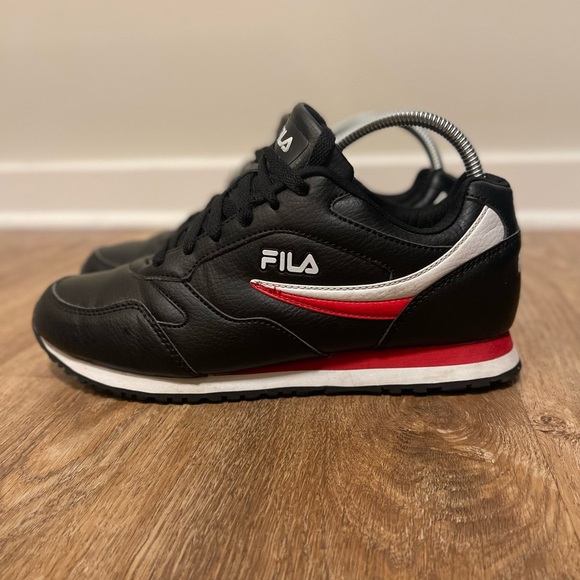 Fila Men's Classico 18 Running Shoes 1CM00550-014 - Black/White/Red - Picture 3 of 6